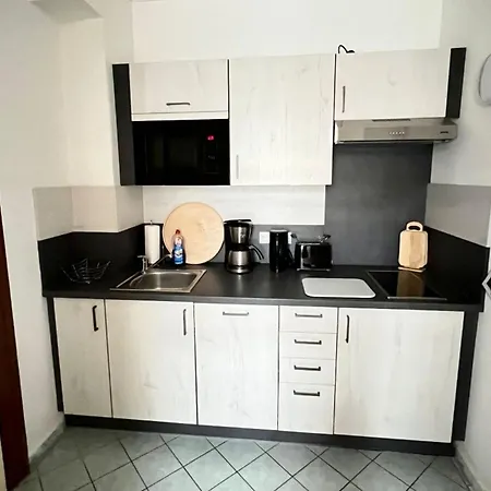 Otto Apartment *